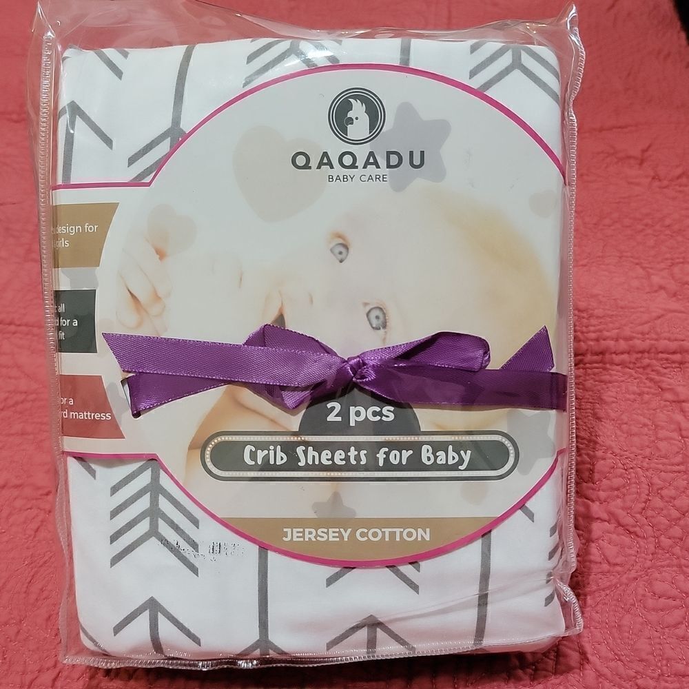 New Qaqadu Jersey Cotton 2 Piece Crib Sheets - Unisex Elephants & Arrows